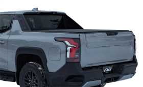 LOMAX™ Stance™ Hard Tri-Fold Cover
