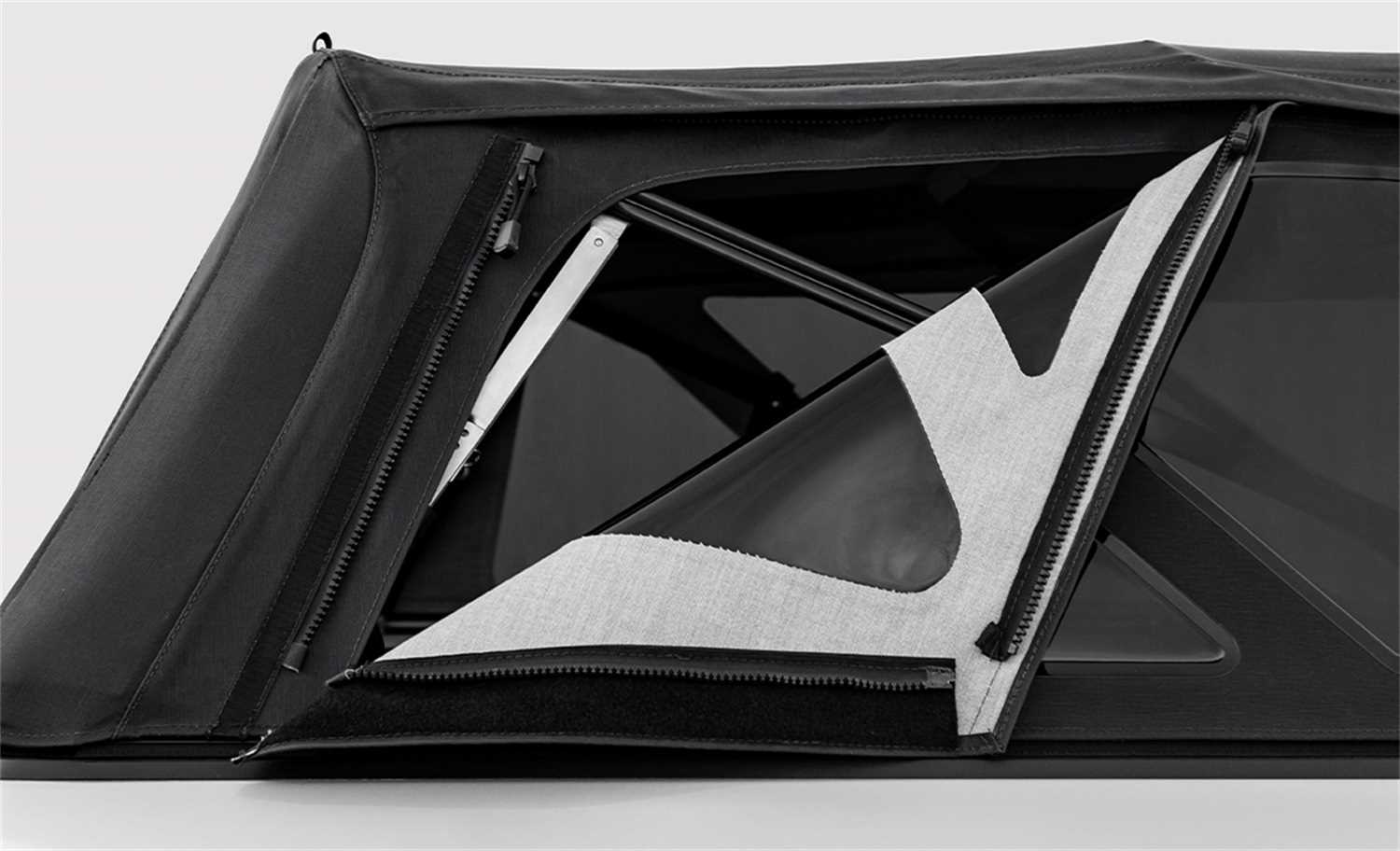 J1070019 ACI OUTLANDER™ Soft Truck Topper