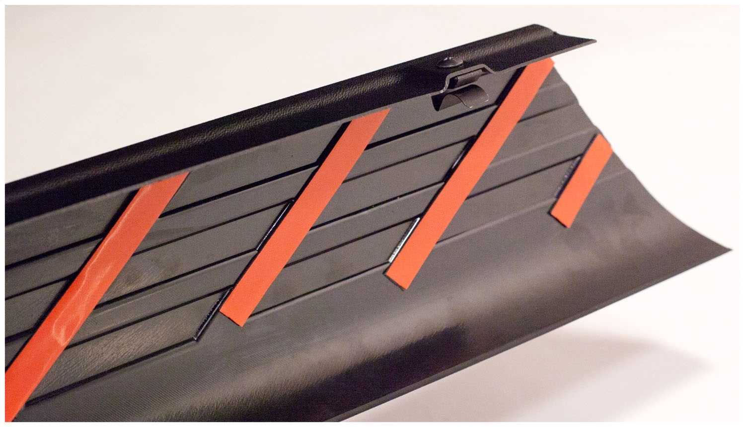 48508 Bushwacker Ultimate SmoothBack™ Bed Rail Cap