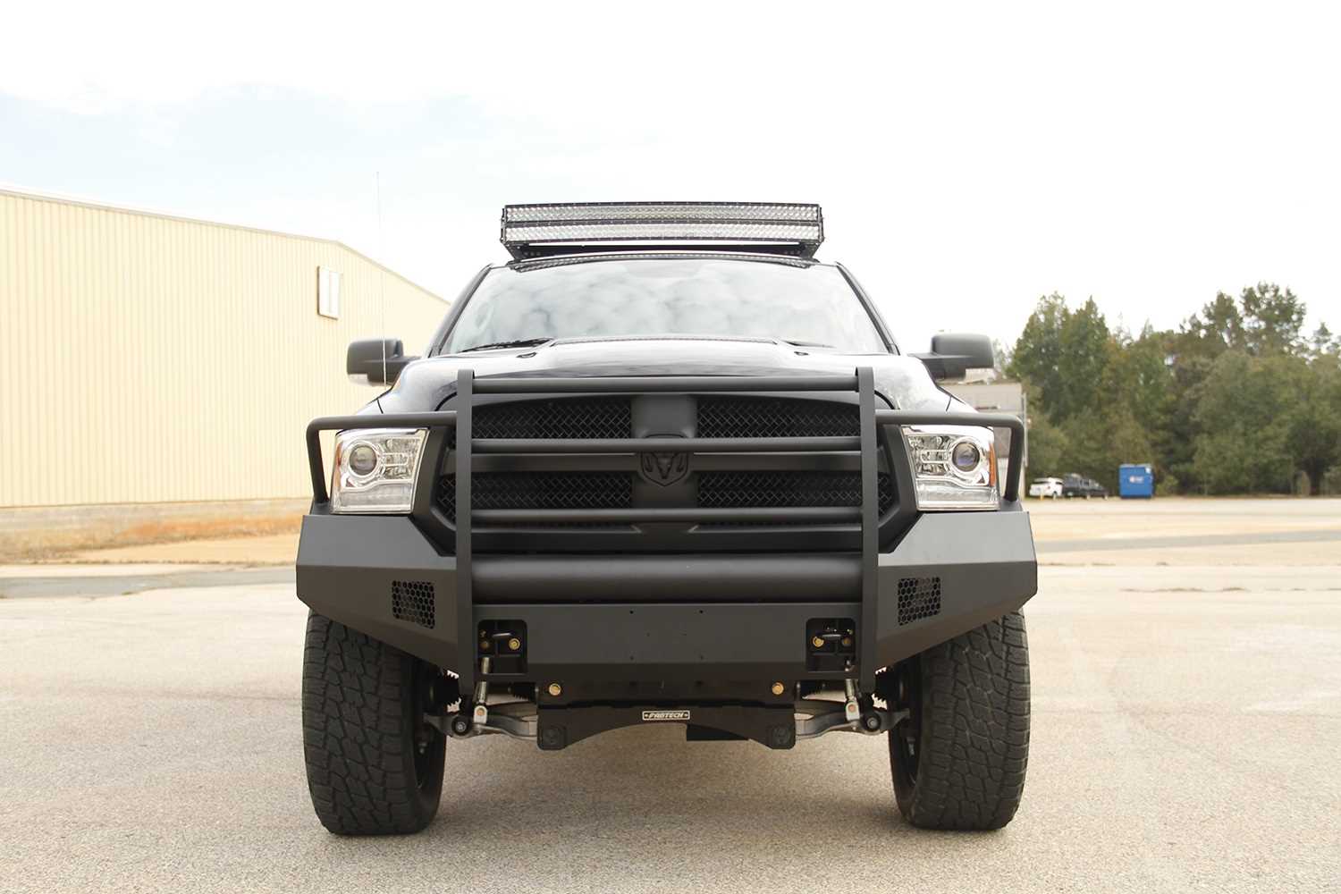 DR13-R2960-1 Fab Fours Elite Front Bumper