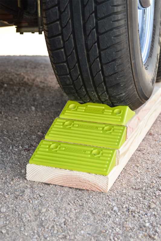 Hopkins Towing Solution Endurance™ RV Leveling Kit w/Wheel Chock 08200