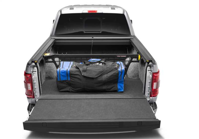 RollNLock Cargo Manager® Rolling Truck Bed Divider CM102, Auto Fx