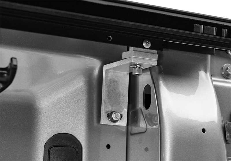 RollNLock RollNLock® ESeries Tonneau Cover RC220E, Accessory House