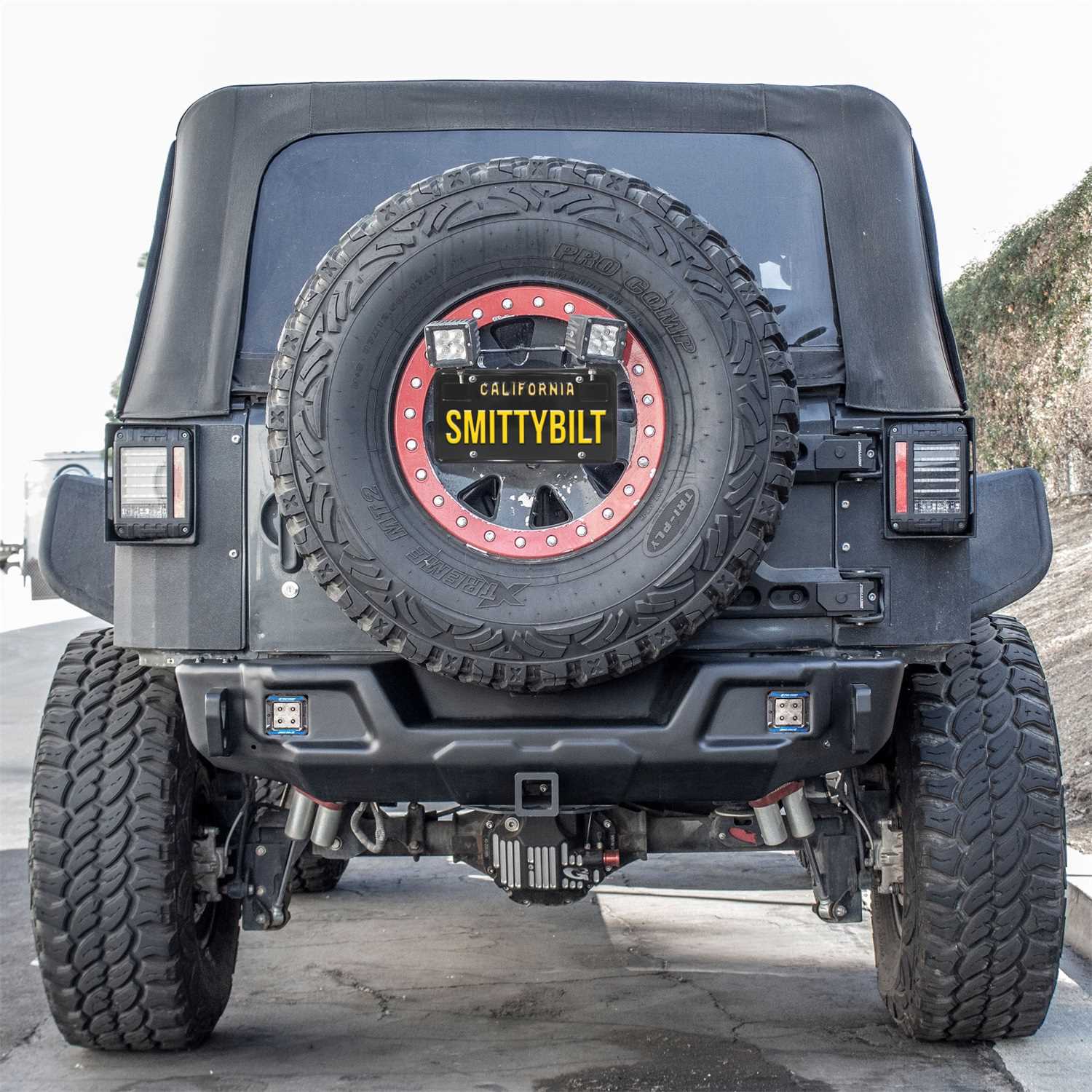76732 Smittybilt Stryker Rear Bumper